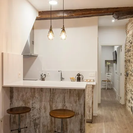 Apartment En El Casco Antiguo De - Ateriagroup *